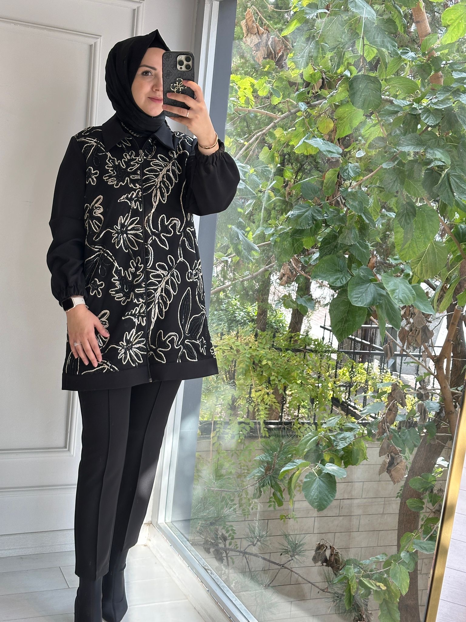 Önü nakışlı Ceket