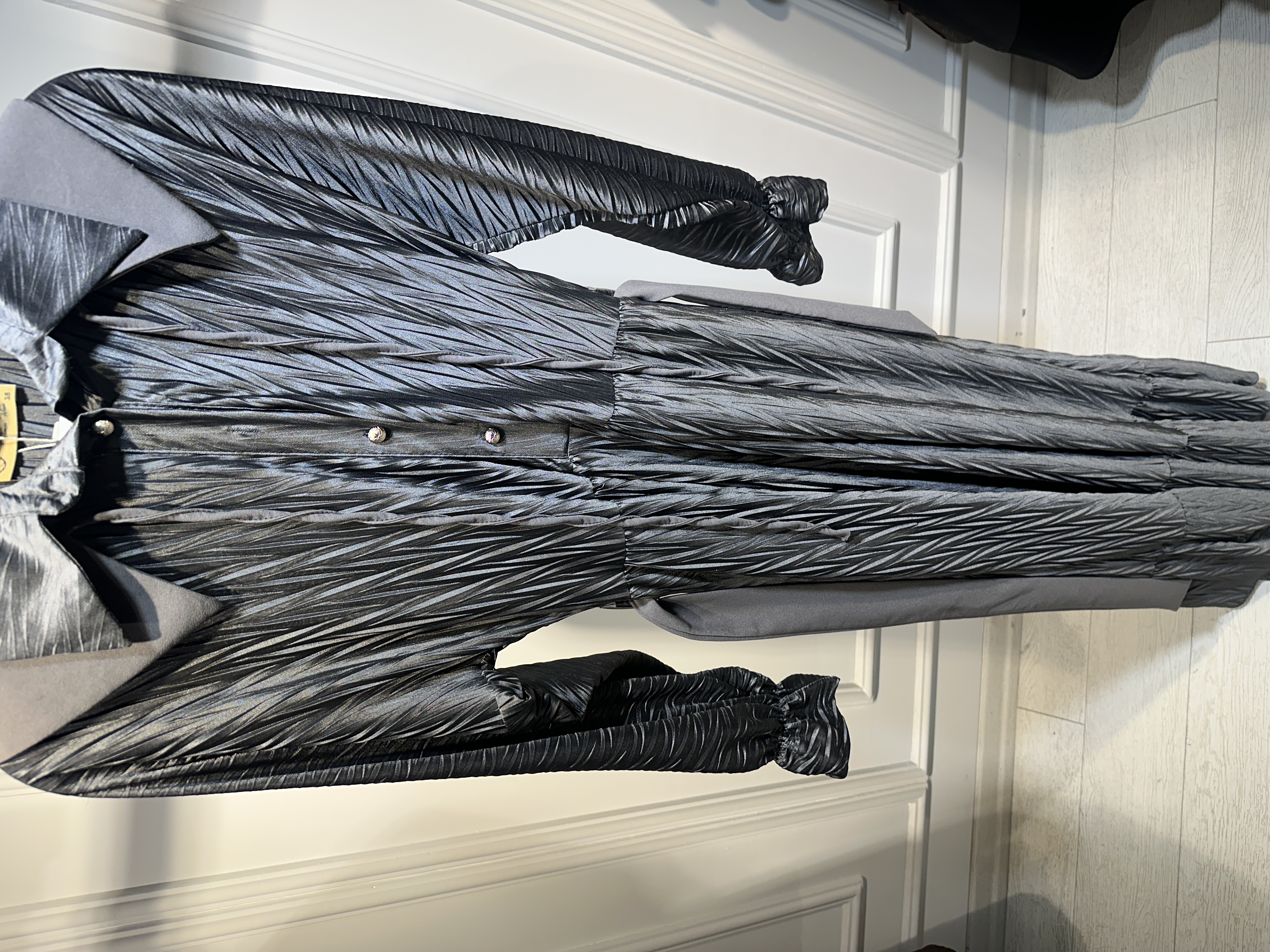 Saten Pliseli gri elbise