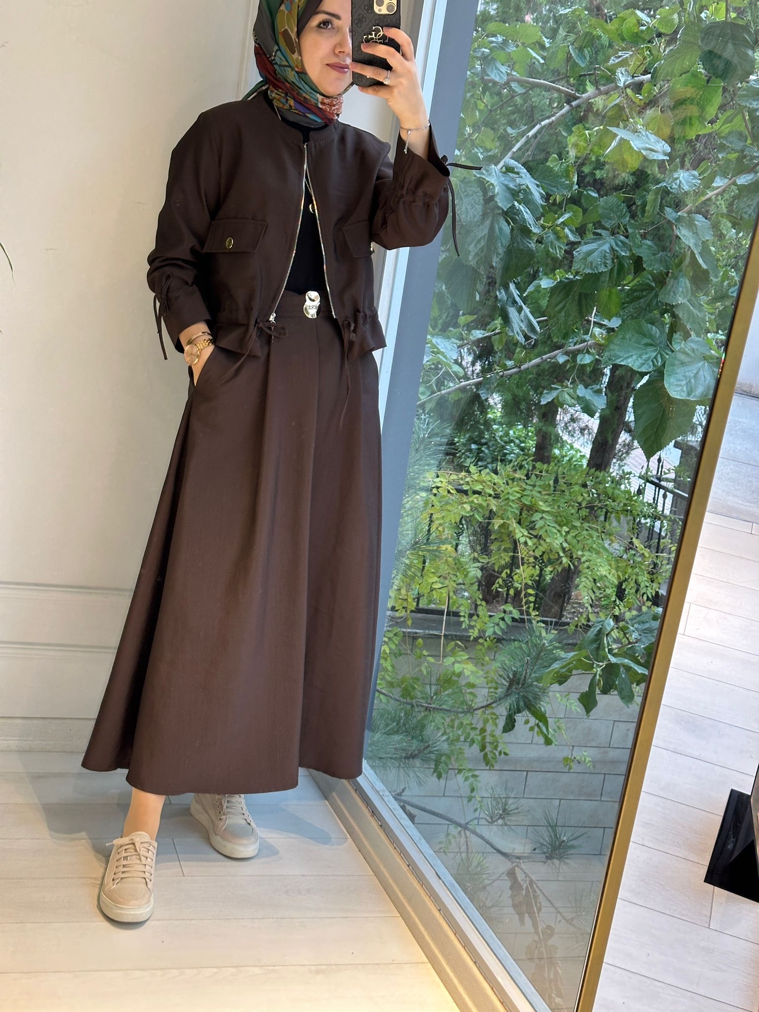 Toka Detaylı Kısa Ceketli Takım