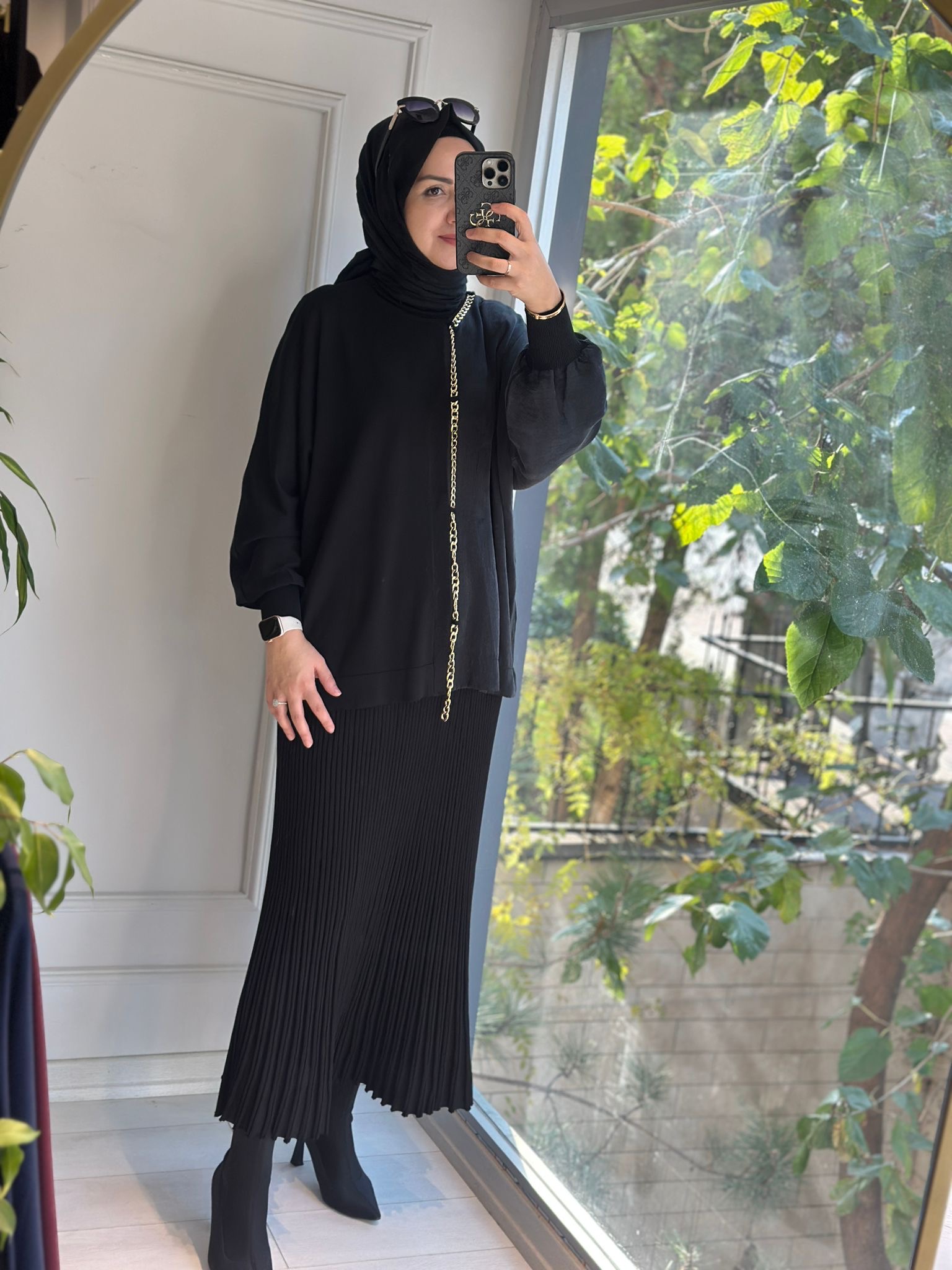 Yarısı Kumaş Zincirli Yarasa Bluz siyah